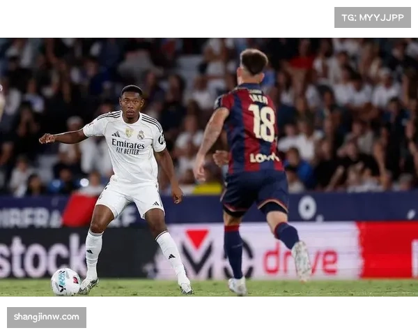 皇马阿拉巴3次抢断3次解围但整体防线协同不足